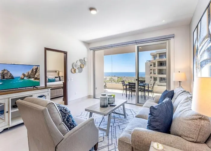 Stunning 2br Ocean Views & Gym Pool At Vista Vela Holiday home