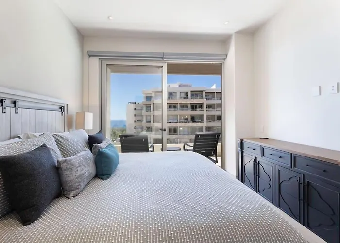 Holiday home Stunning 2br Ocean Views & Gym Pool At Vista Vela *