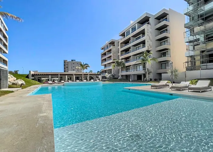 Stunning 2br Ocean Views & Gym Pool At Vista Vela Holiday home *