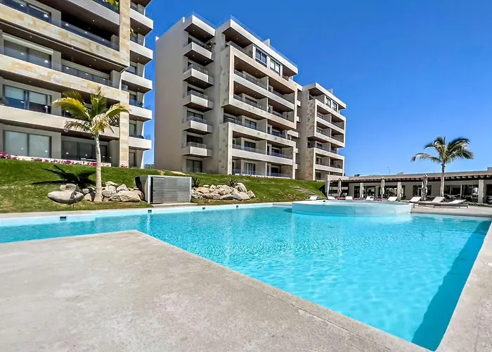 Stunning 2br Ocean Views & Gym Pool At Vista Vela Holiday home