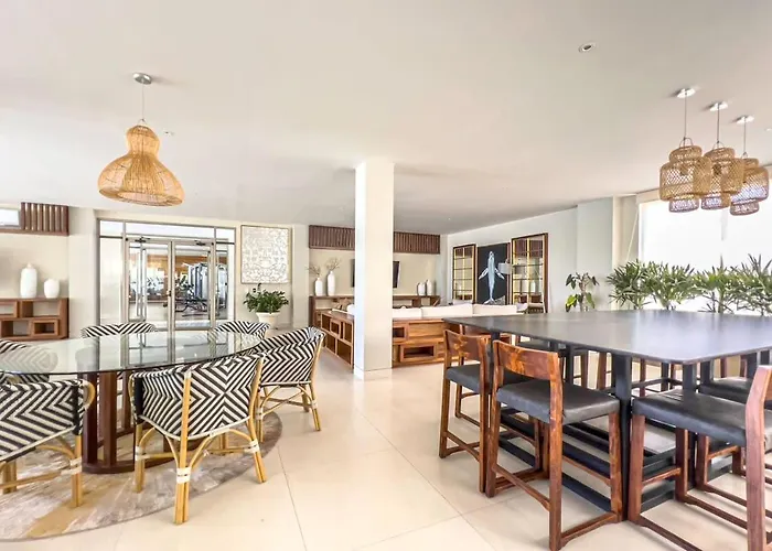 Holiday home Stunning 2br Ocean Views & Gym Pool At Vista Vela